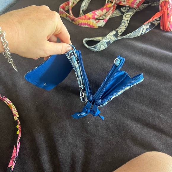 Blue Vera Bradley tri fold wallet - Picture 4 of 5